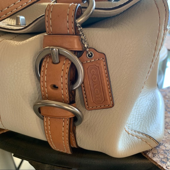 COACH leather handbag - Picture 2 of 6